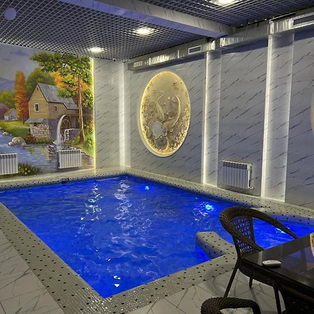 Grand Caravan Tashkent Bagian luar foto