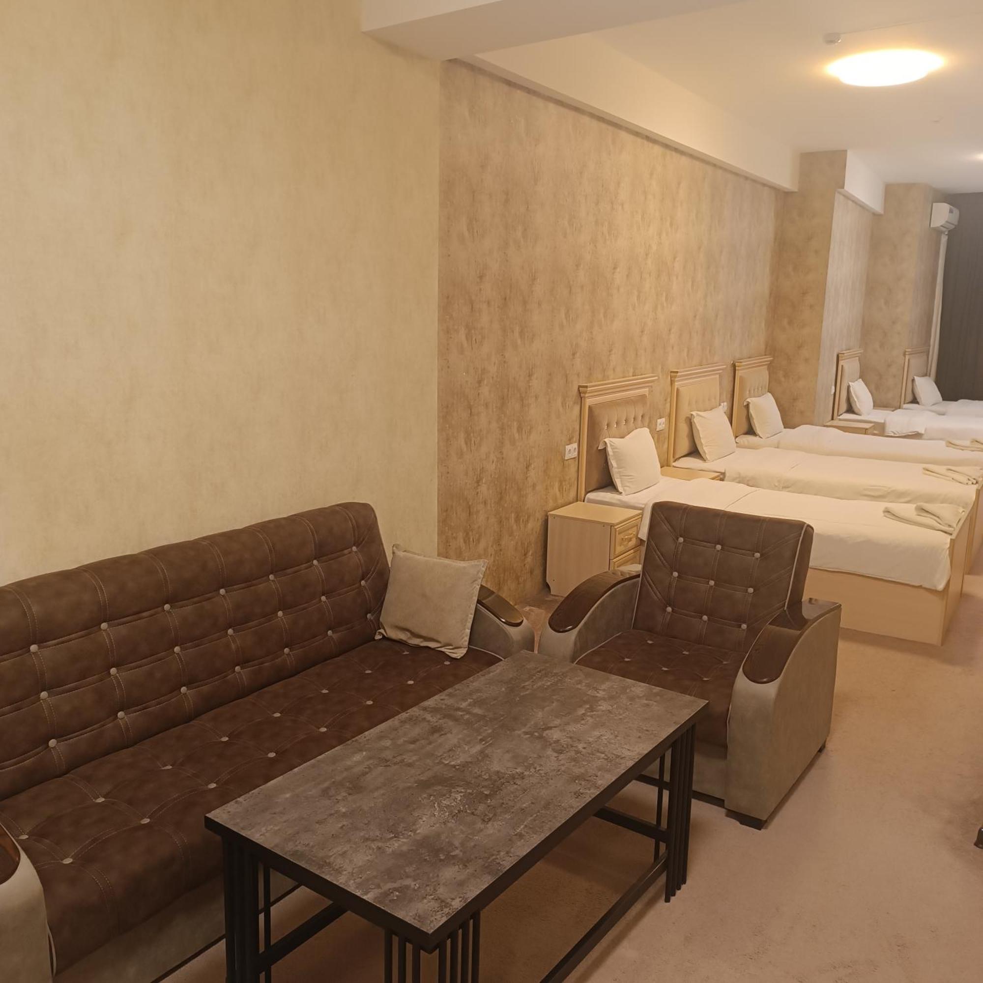 Grand Caravan Tashkent Bagian luar foto