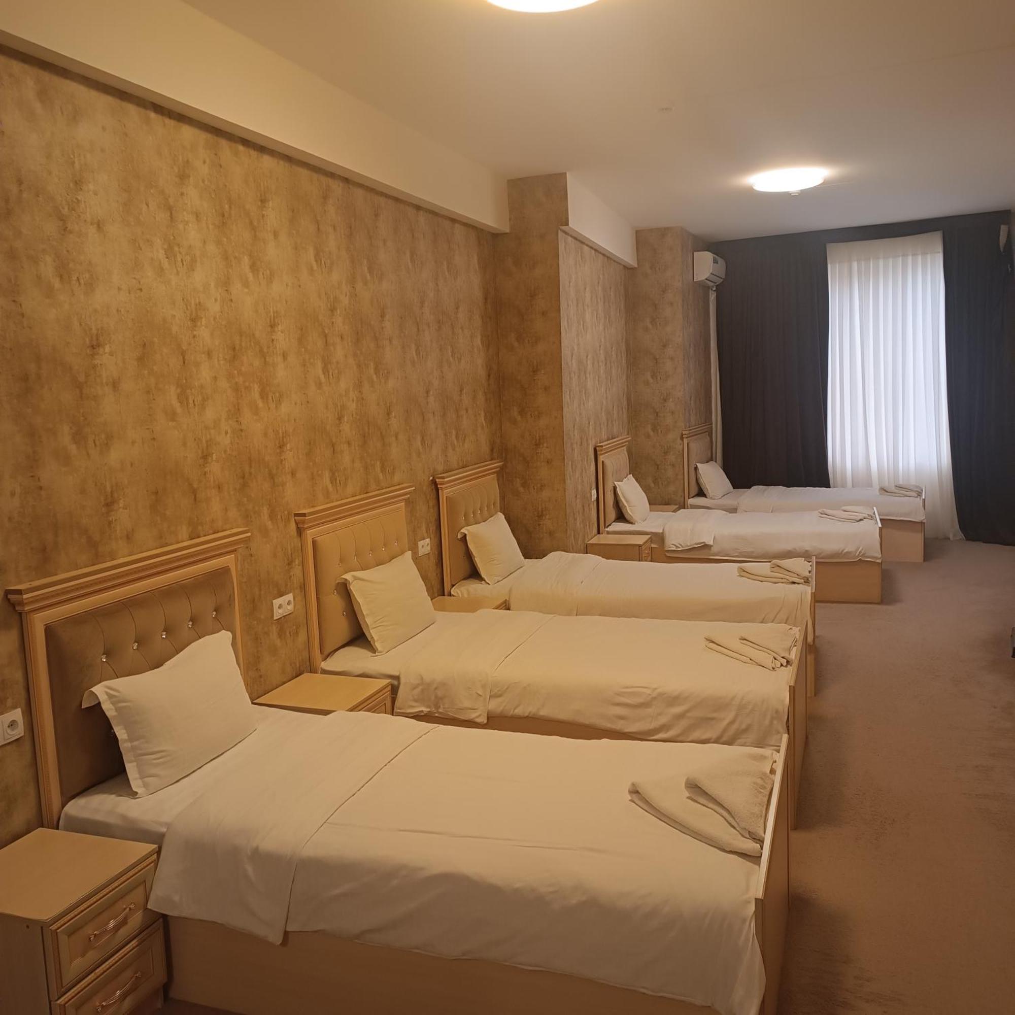 Grand Caravan Tashkent Bagian luar foto